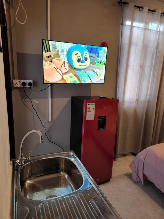 Backpackers Rental Room/Bathroom Only La Gaulette Bagian luar foto