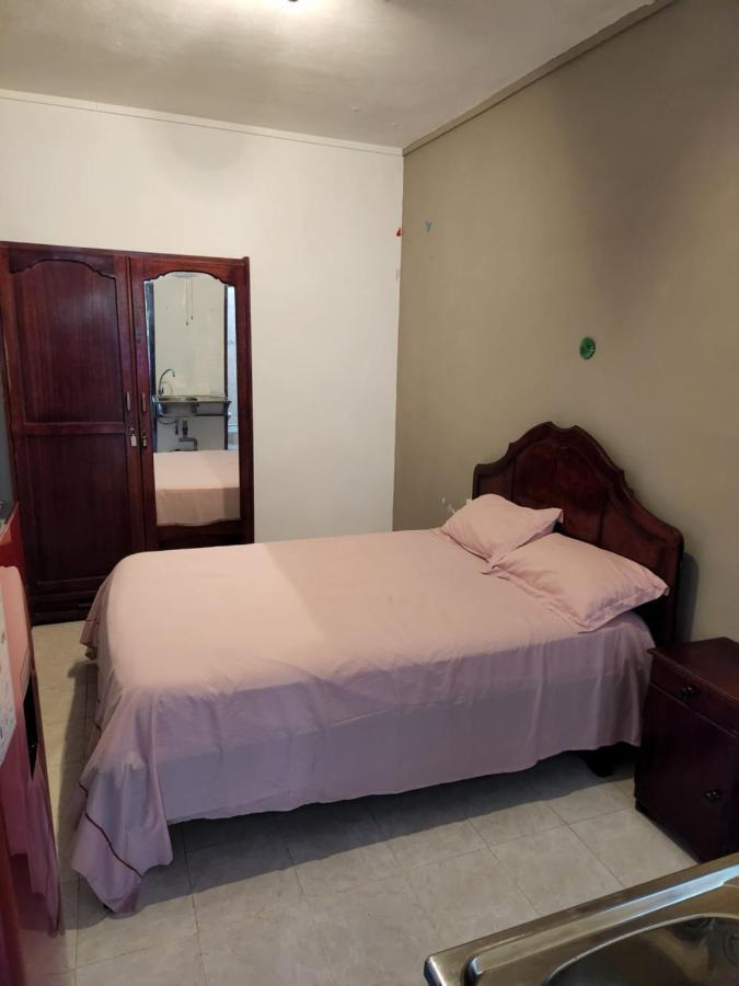 Backpackers Rental Room/Bathroom Only La Gaulette Bagian luar foto